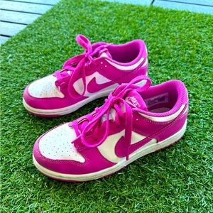 Nike Dunk Low little kids shoes 2.5